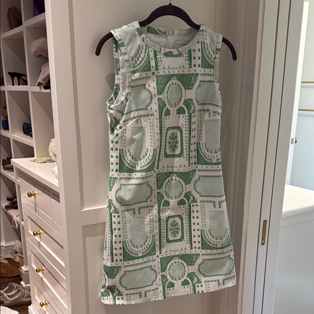 Green and White Patterned Sleeveless Dress